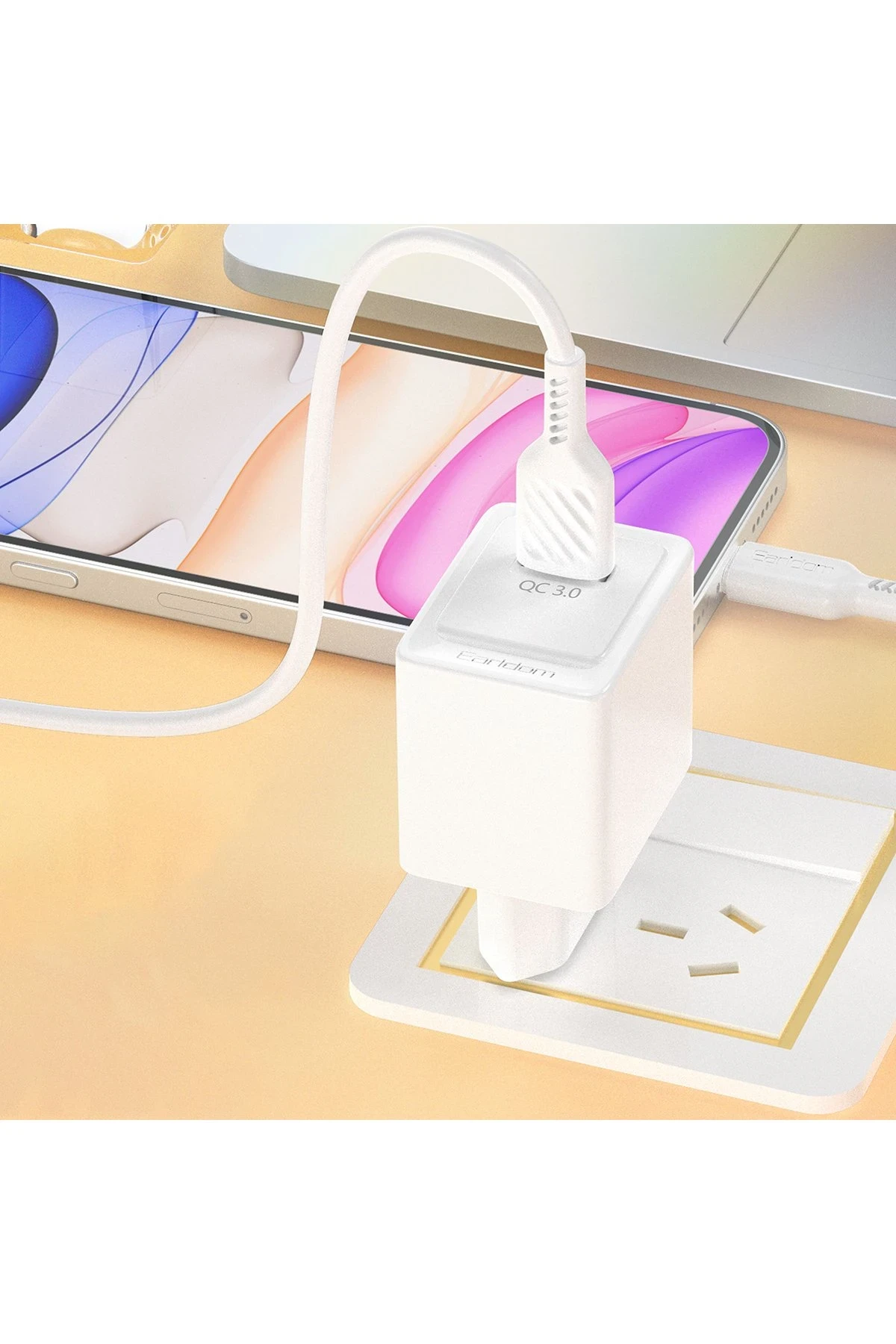 Earldom EU45 18W USB QC 3.0 Çıkışlı ve USB to Lightning Kablolu PD Hızlı Şarj Cihazı