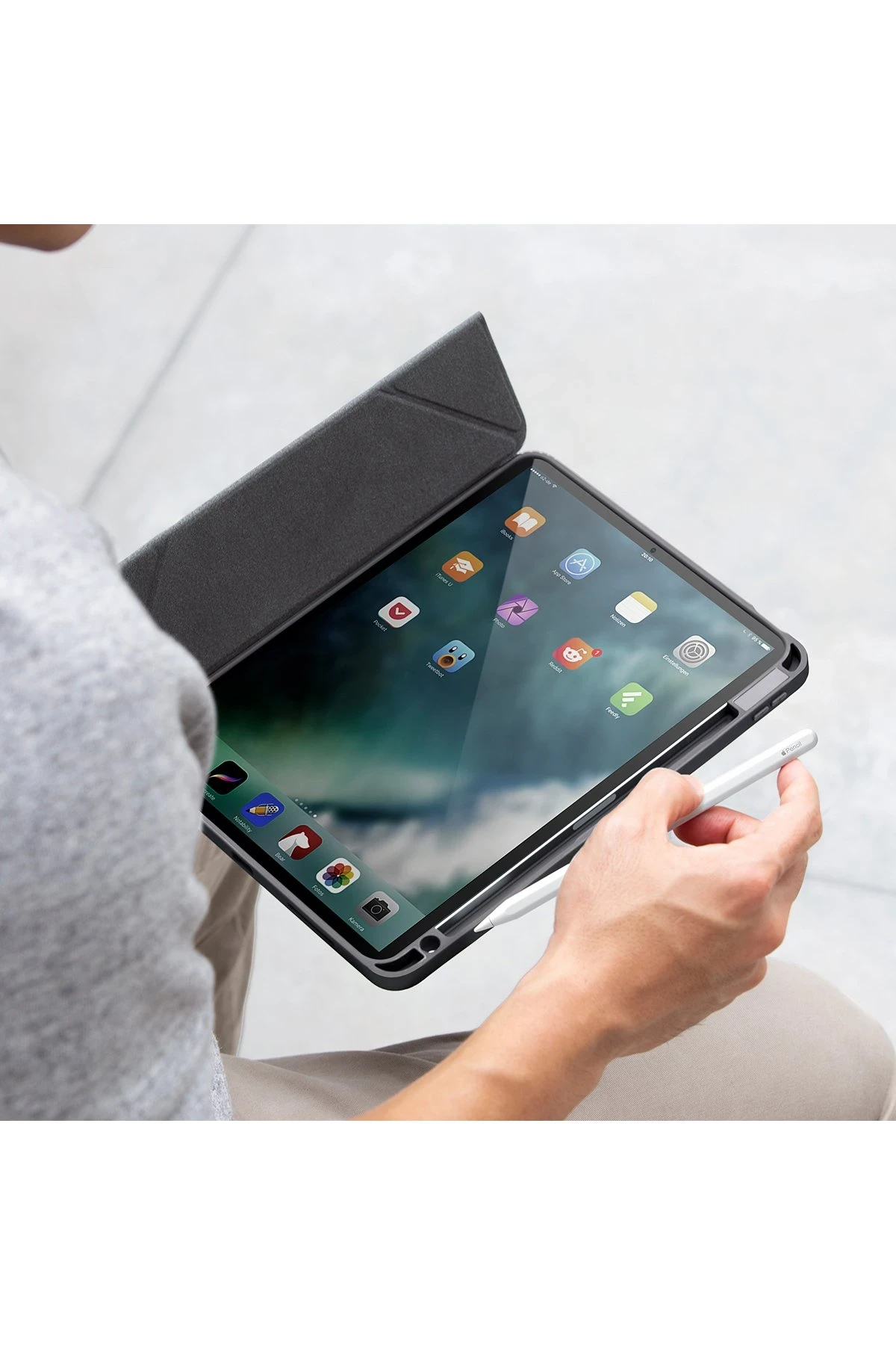 Uniq iPad Air 13 (2024) Moven Standlı Tablet Kapak
