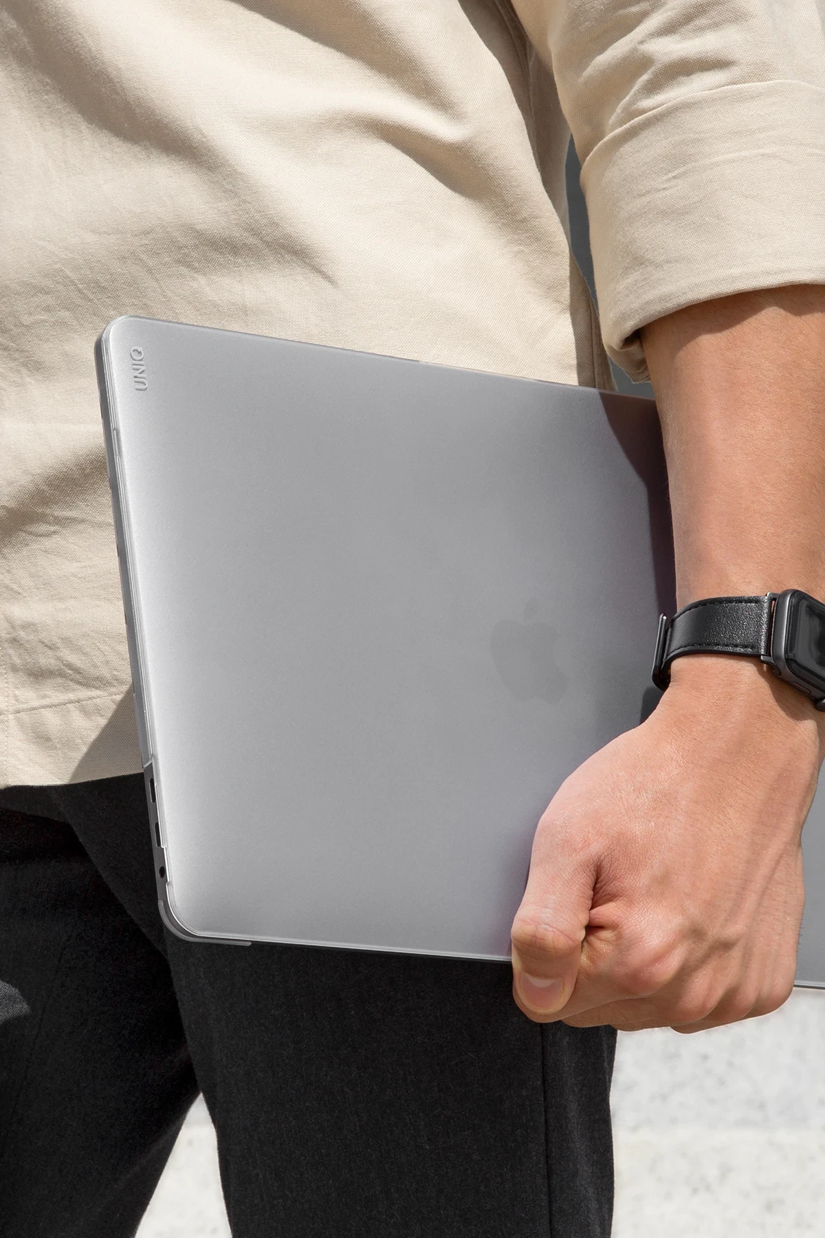 Uniq Macbook Air 15 (2024) Vero Macbook Kapak