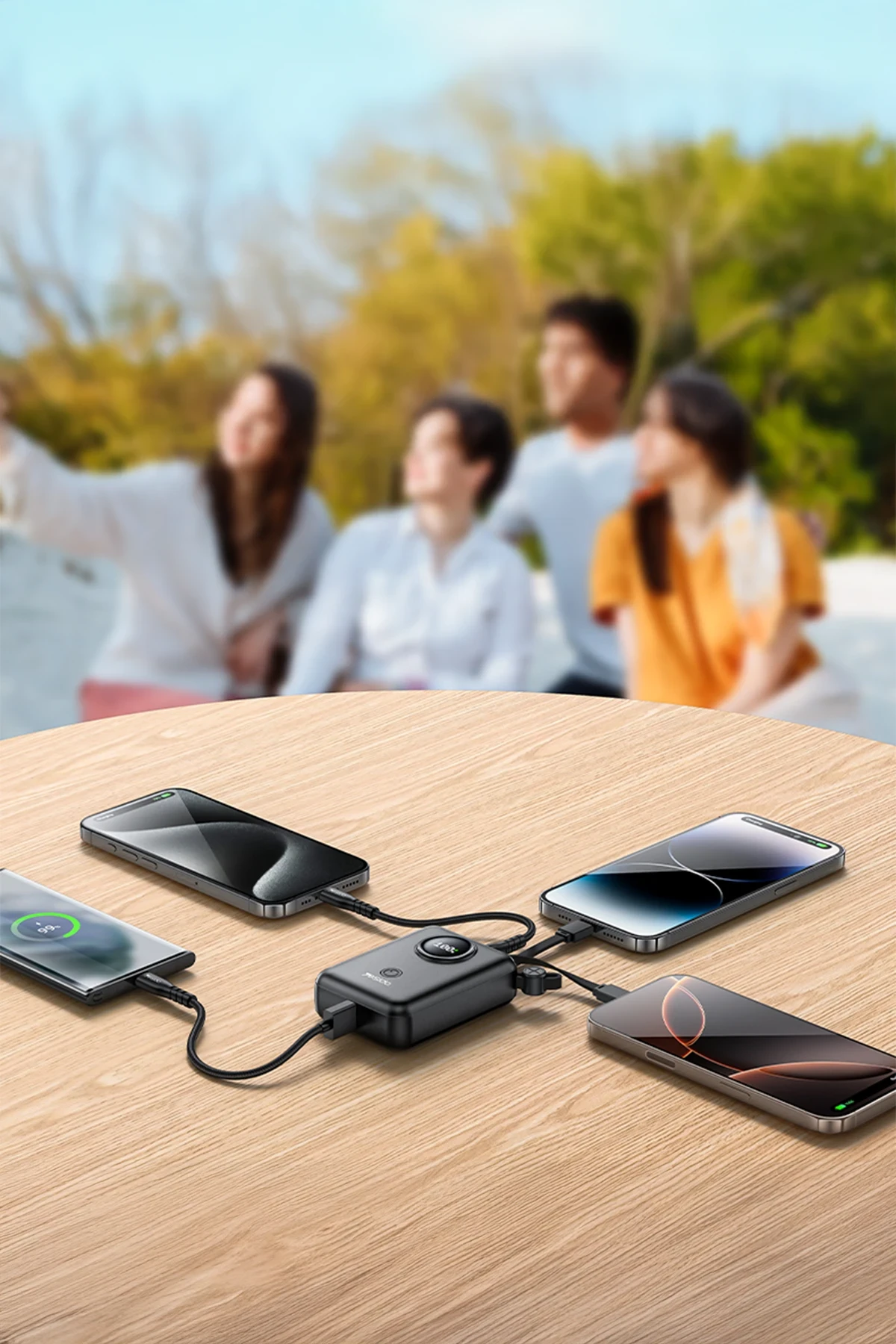 Yesido YP64 10.000 mAh Dijital Göstergeli Dahili Type-C ve Lightning Kablolu PD Mini Powerbank