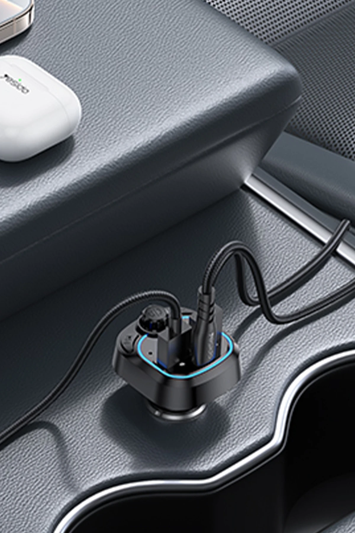 Yesido Y70 RGB 1 Adet 15W Type-C ve 1 Adet 15W USB Çıkışlı BT 5.3 FM Transmitter