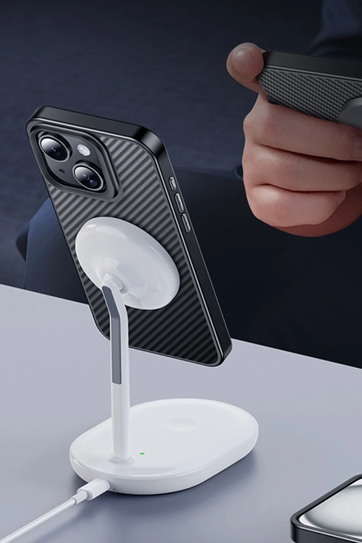 Hoco. iPhone 15 Knight Kevlar Magsafe Kapak