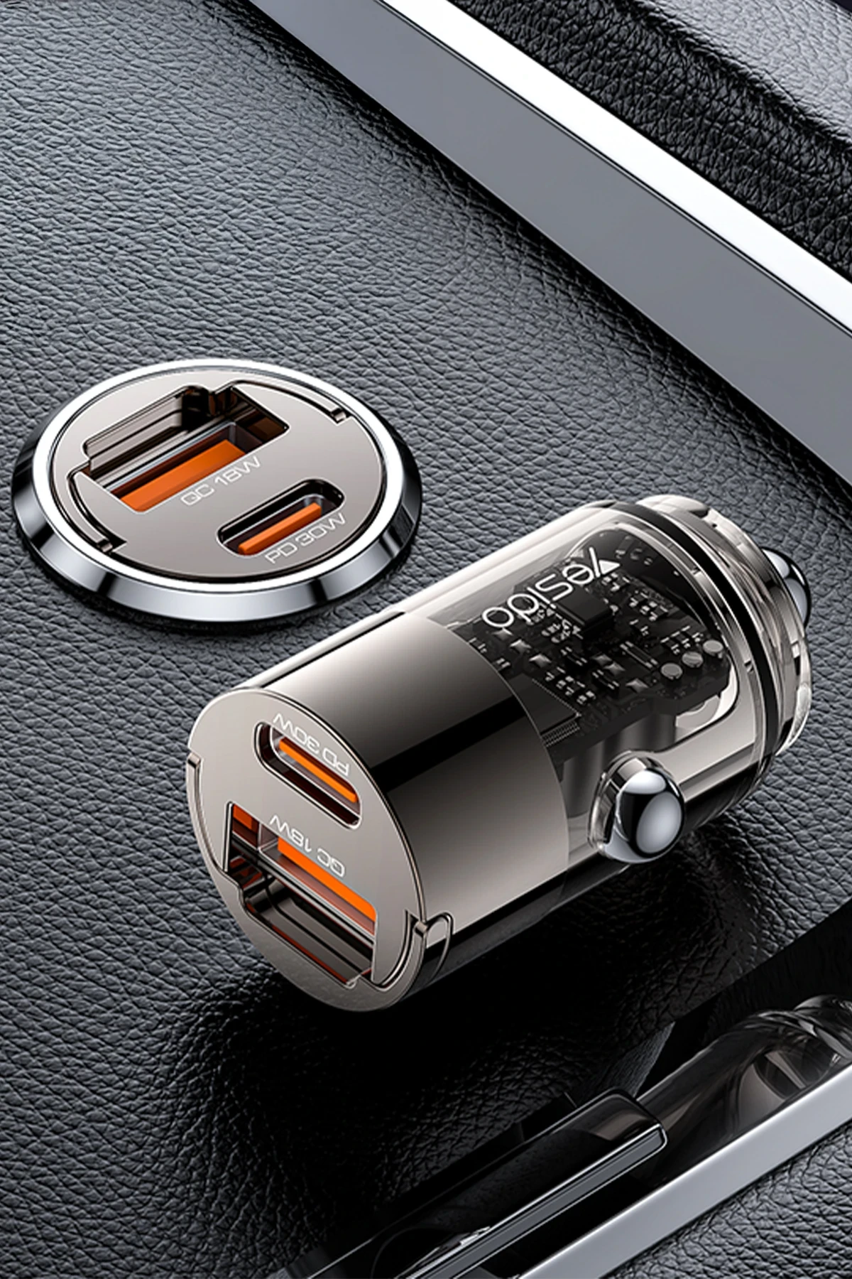 Yesido Y68 1 Adet 30W Type-C ve 1 Adet 18W USB Çıkışlı PD Hızlı Araç Şarj