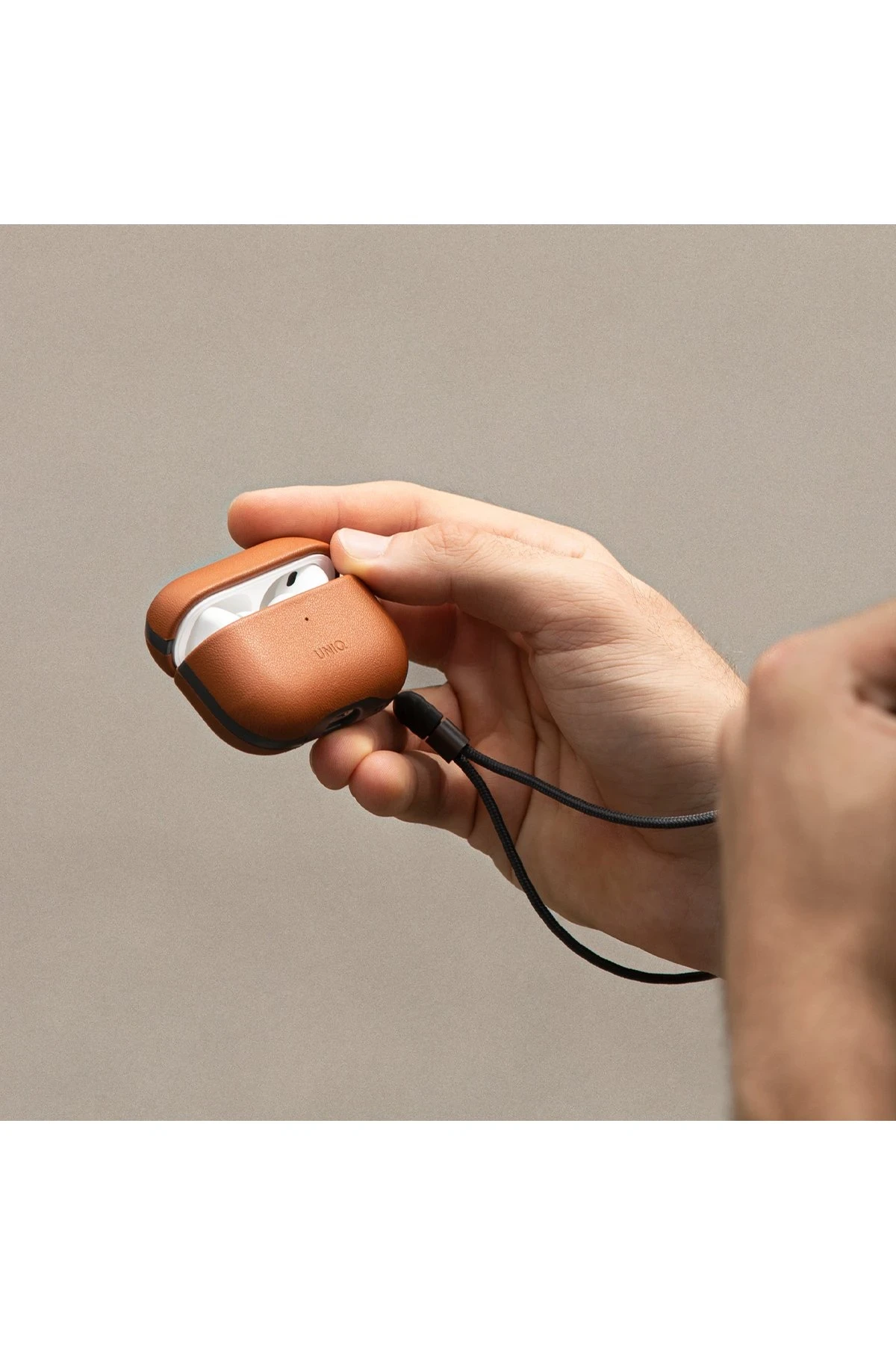 Uniq Airpods Pro 2 (2.nesil) Terra Genuine Deri Kılıf