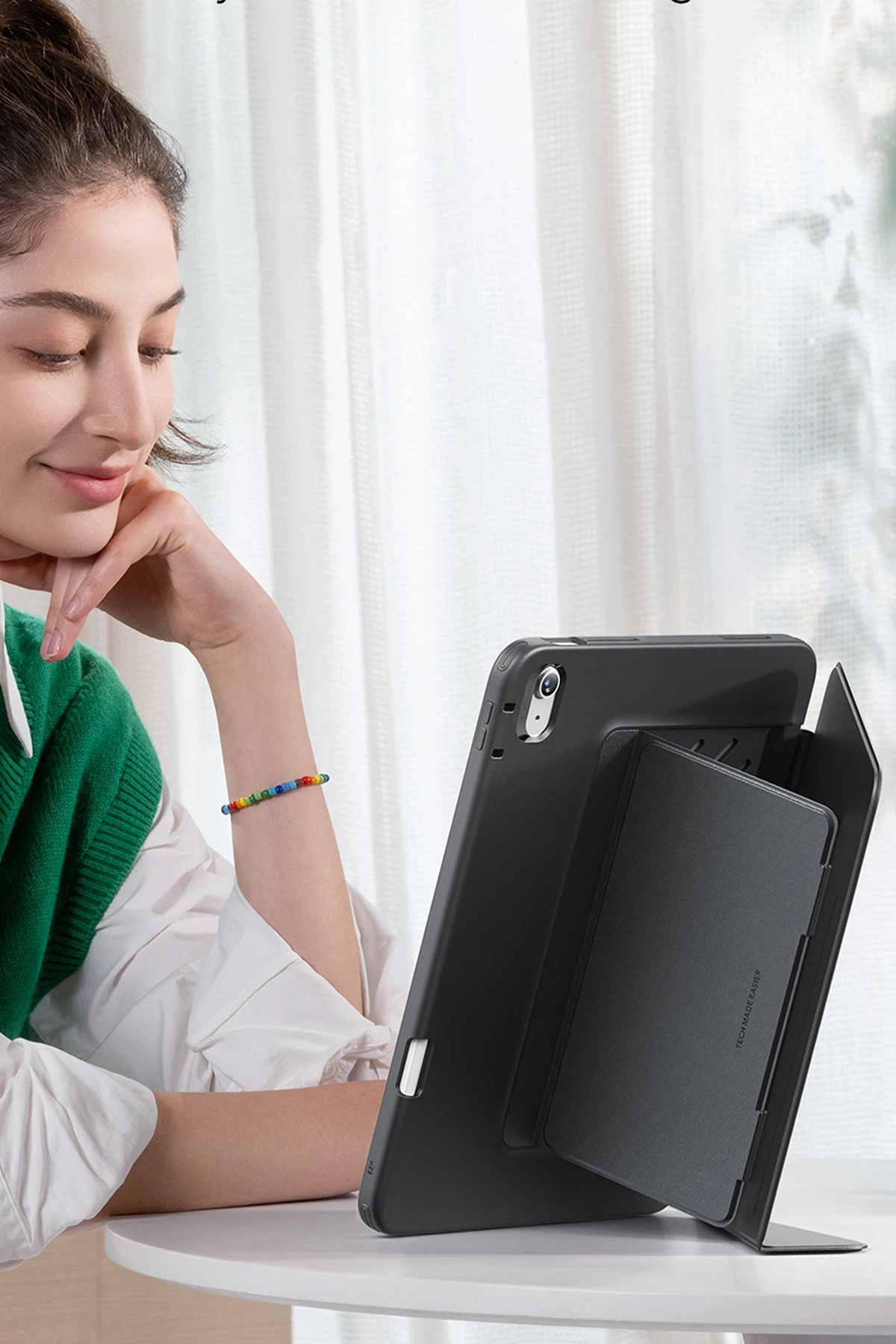 ESR Apple iPad Air 11 (2024) Flip Hybrid Kalemlikli Tablet Kılıfı