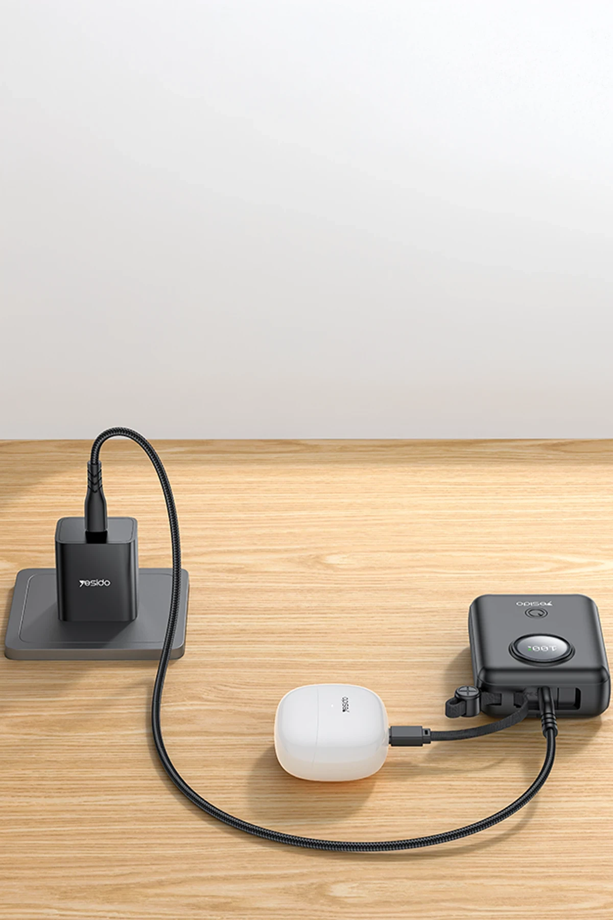 Yesido YP64 10.000 mAh Dijital Göstergeli Dahili Type-C ve Lightning Kablolu PD Mini Powerbank