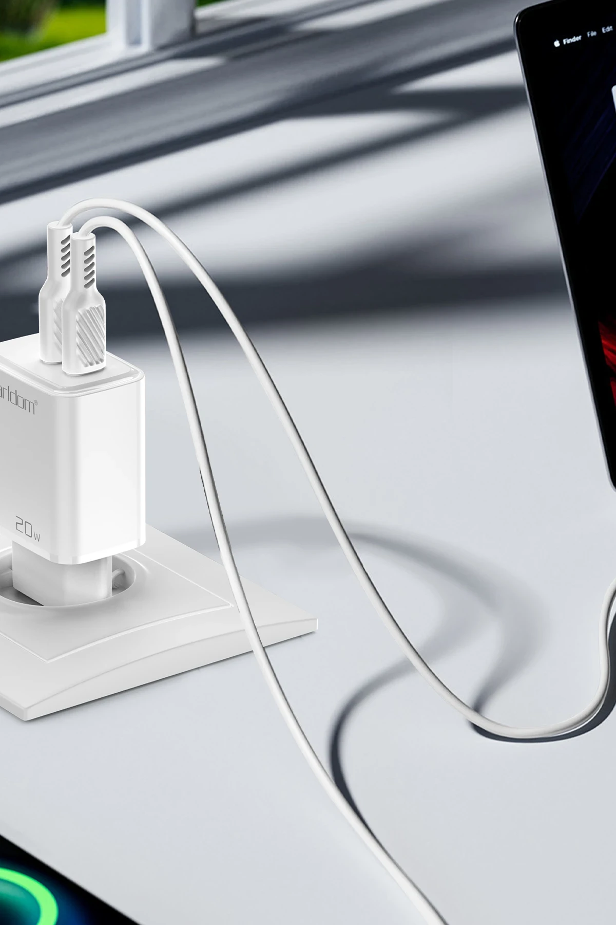Earldom EU50 20W Type-C ve 20W Lightning Çıkışlı PD Hızlı Şarj Aleti