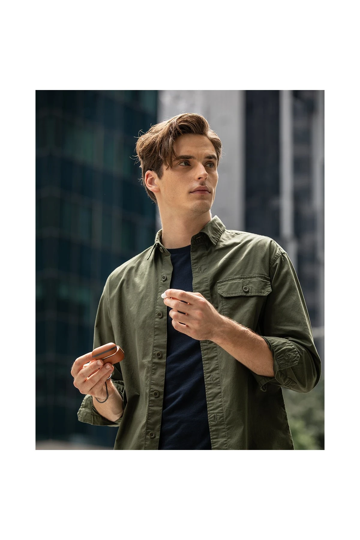 Uniq Airpods Pro 2 (2.nesil) Terra Genuine Deri Kılıf