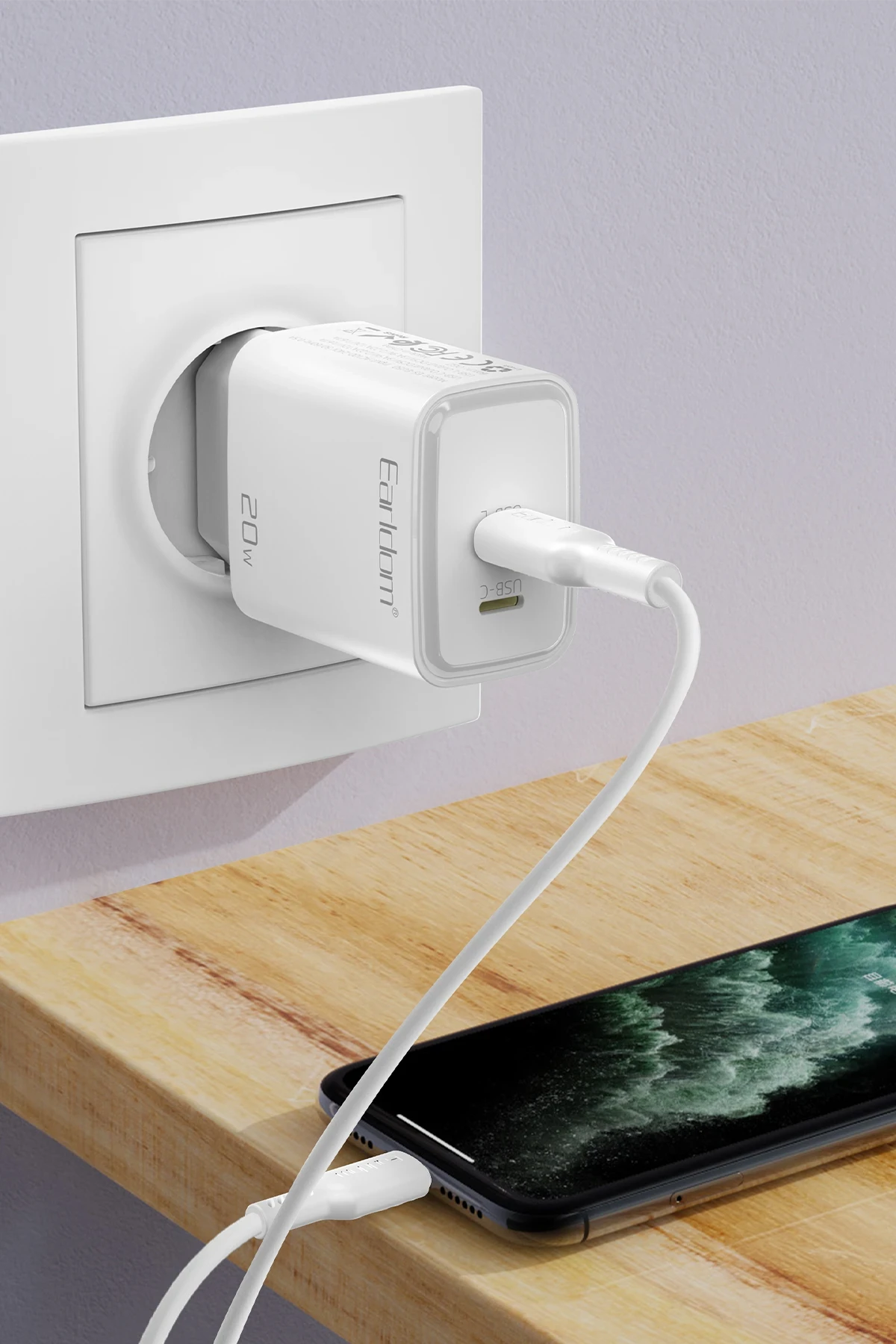 Earldom EU50 20W Type-C ve 20W Lightning Çıkışlı PD Hızlı Şarj Aleti