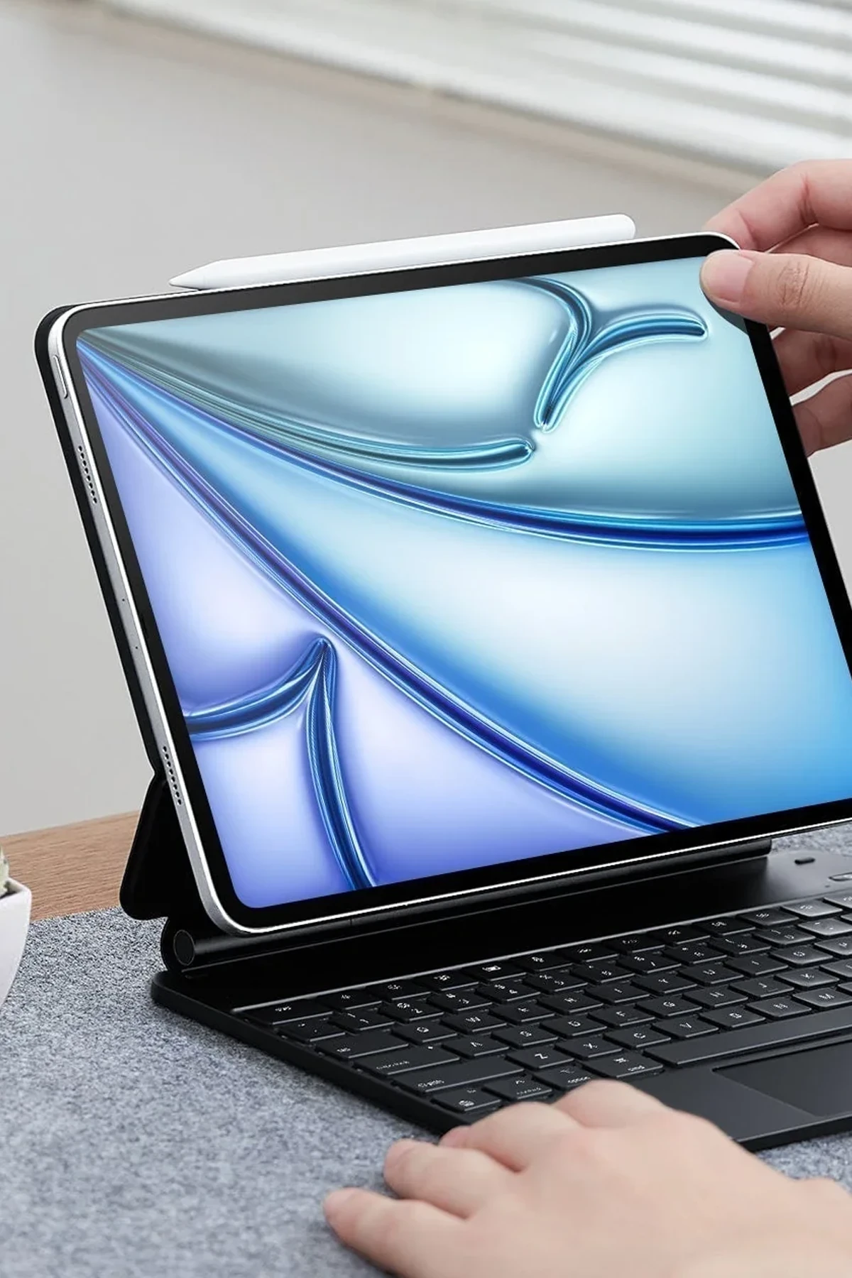 ESR Apple iPad Air 13 (2024) Rebound Manyetik Klavyeli Tablet Kılıfı